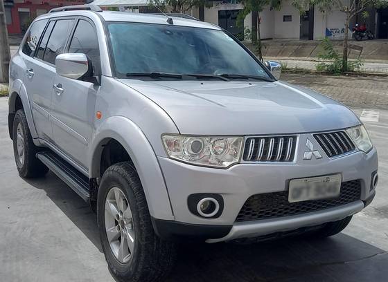 MITSUBISHI PAJERO DAKAR 3.2 HPE 4X4 7 LUGARES 16V TURBO INTERCOOLER DIESEL 4P AUTOMÁTICO MITSUBISHI PAJERO DAKAR 3.2 HPE 4X4 7 LUGARES 16V TURBO INTERCOOLER DIESEL 4P AUTOMÁTICO